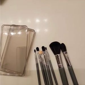 Grey Make up Brushes